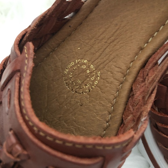 Tasseled Huarache platform- Sz 23 (6) - Picture 4 of 6